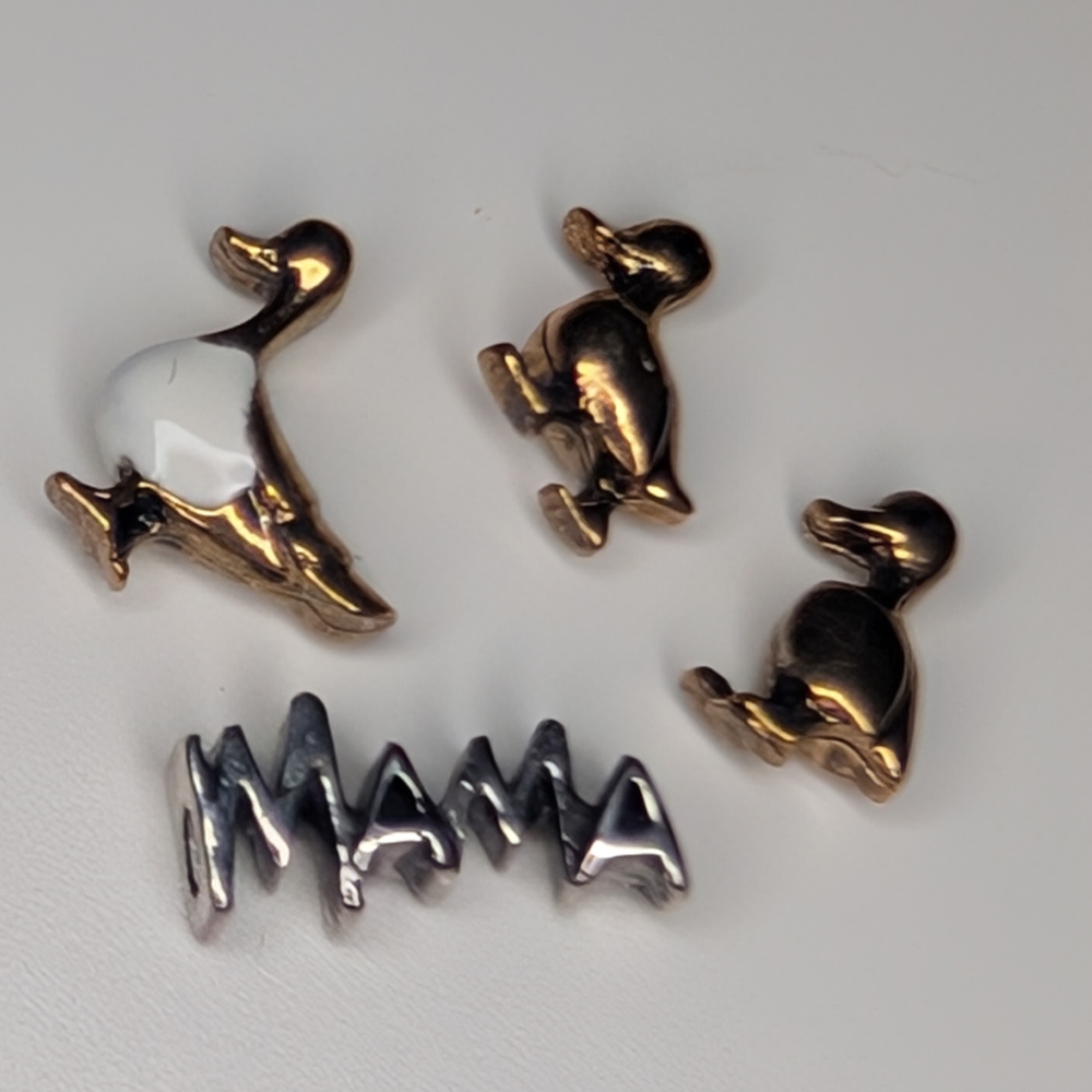 Origami Owl Mama Duck and Ducklings Charm Set